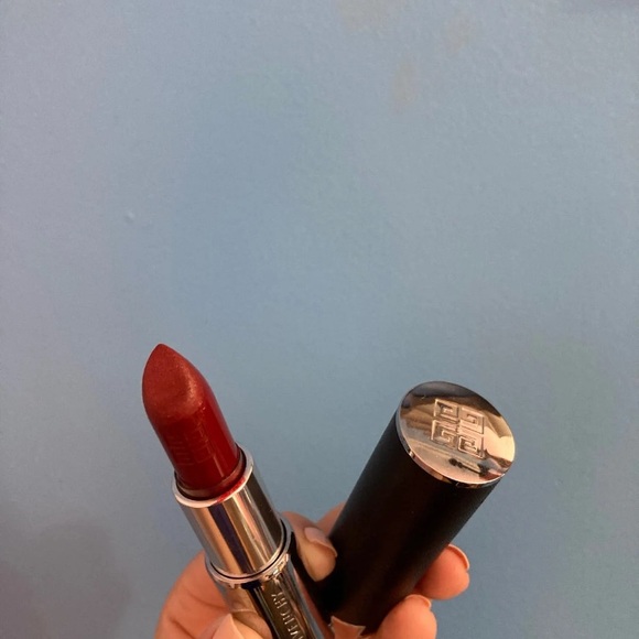 Givenchy red lipstick - Picture 2 of 5